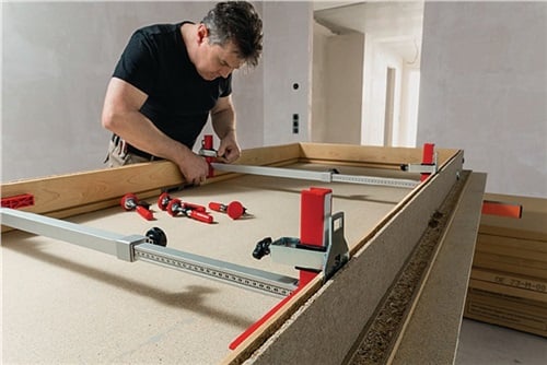 Türfutterspanner Spannbereich 565 - 1010 mm BESSEY