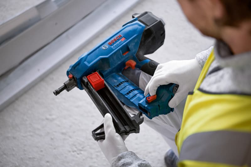 BOSCH Akku-Betonnagler GNB 18V-38 ohne Akku, XL-BOXX