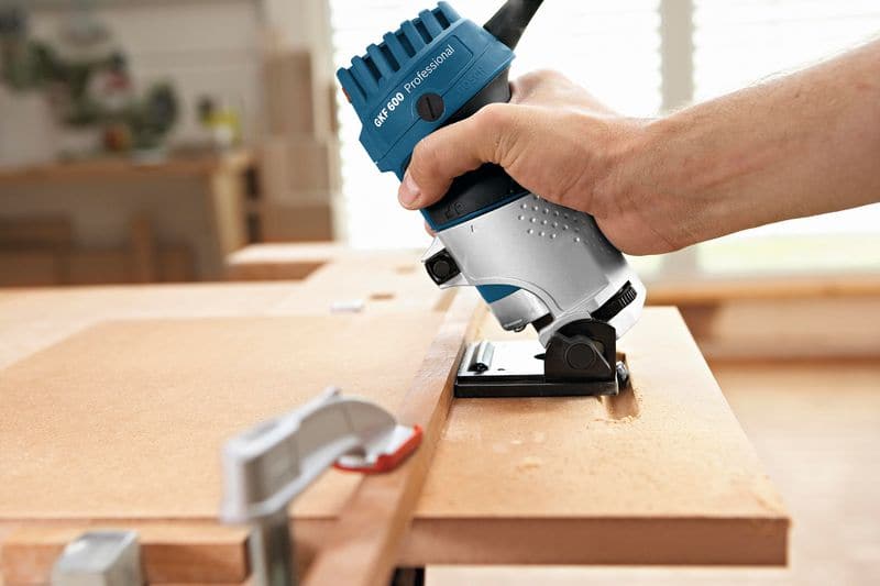 BOSCH Kantenfräse GKF 600, mit Handwerkerkoffer
