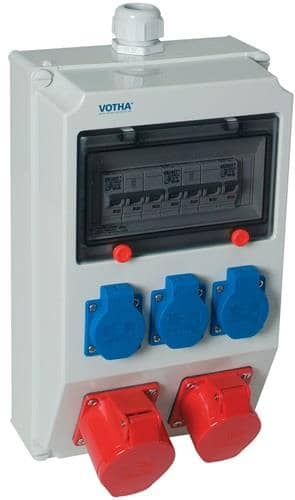 JÄGER DIREKT Kunststoffwandverteiler Verschraubung M32 2xCEE 16 A,3x230V