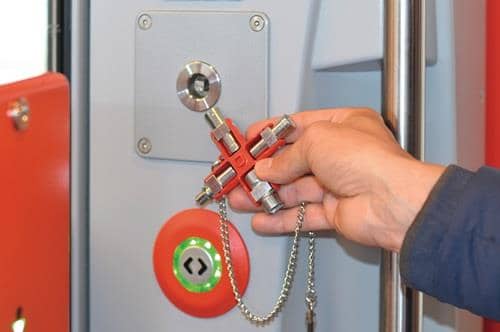 SCHUEBO Doppel-Schaltschrankschlüssel SuBMaster 9 in 1 14 Funktionen m.Karab.h.an Kette