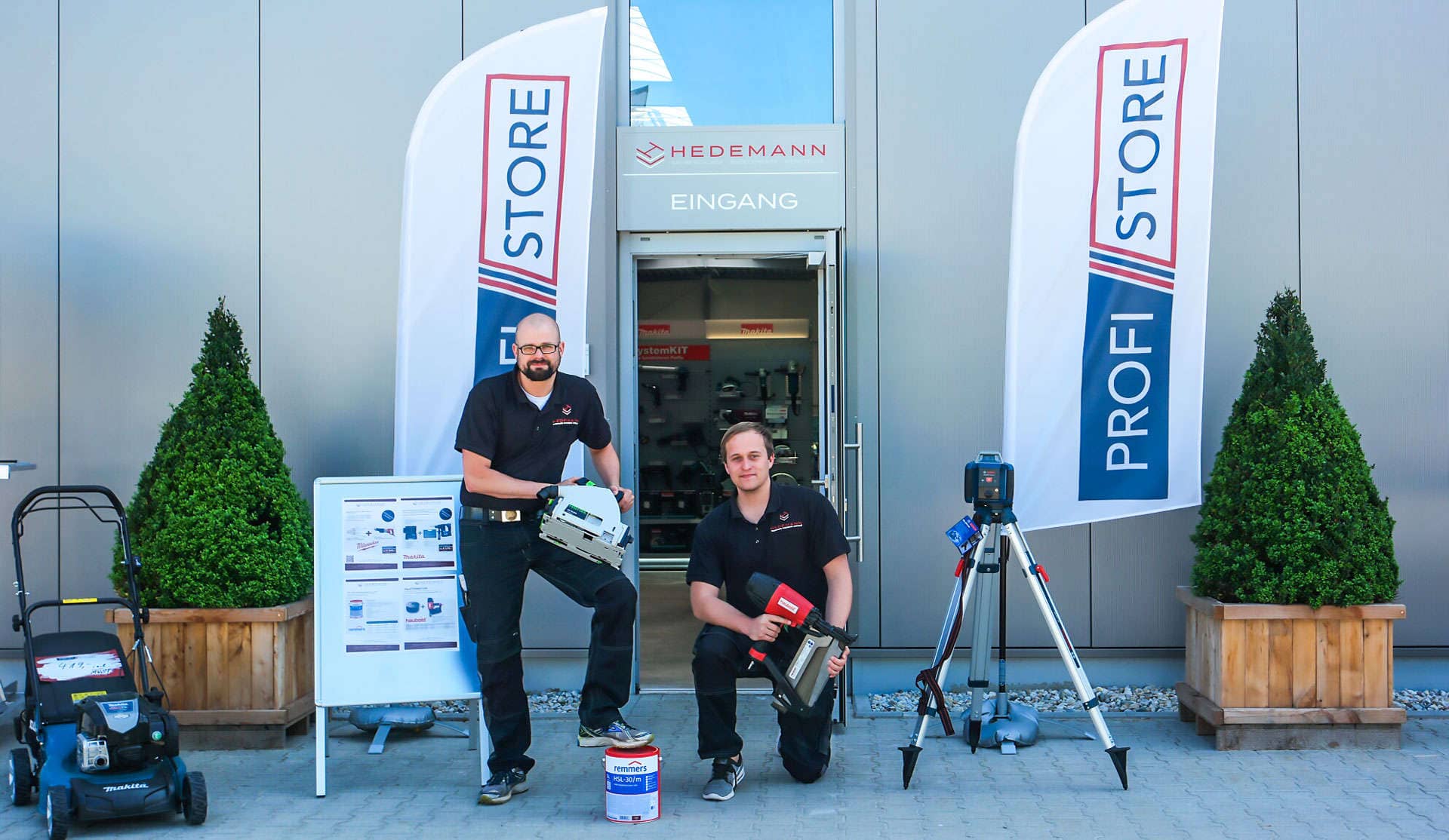 Profistore Eingang mit Werkzeug