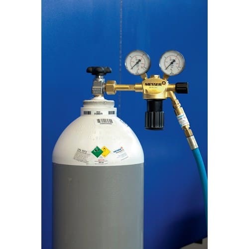 MESSER-CUTTING Flaschendruckminderer CONSTANT 2000 Argon/CO₂ 300bar 16l/min W30x2-D.15.9/20.1