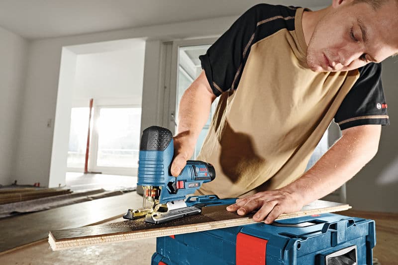 BOSCH Akku-Stichsäge GST 12V-70, Solo Version, L-BOXX