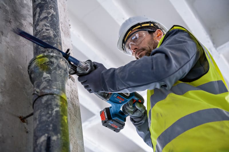 BOSCH Akku-Säbelsäge GSA 18V-28 mit L-BOXX