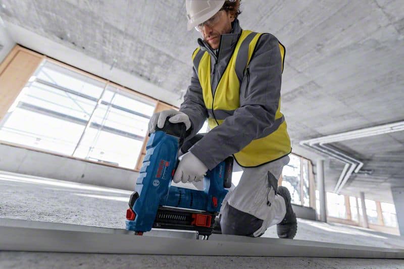 BOSCH Akku-Betonnagler GNB 18V-38