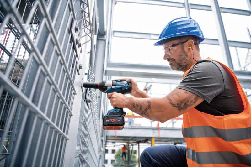 BOSCH Akku-Drehschlagschrauber GDS 18V-1050 HC mit 2x Akku ProCORE18V 8.0Ah in L-BOXX