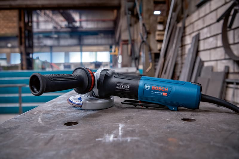 BOSCH Winkelschleifer mit X-LOCK GWX 17-125 PSB
