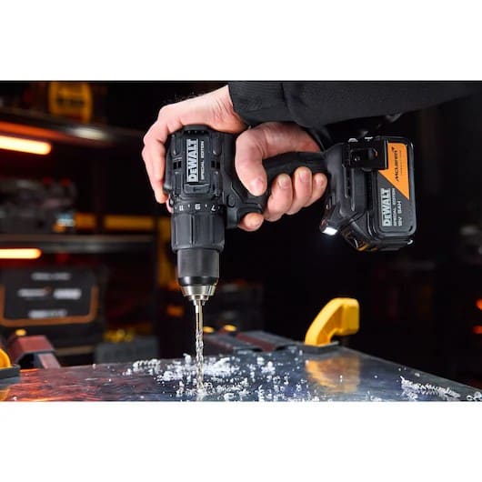 DEWALT® x McLaren F1 Team 18V XR® Brushless Schlagbohrschrauber – 2×5Ah