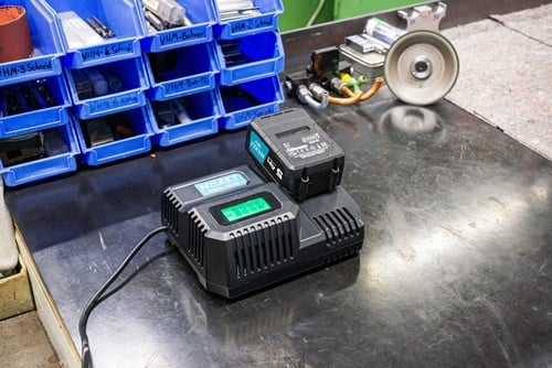 HAZET Schnellladegerät 9501-1018 Li-Ion HAZET
