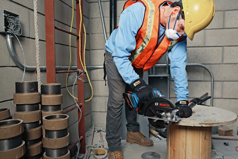 BOSCH Akku-Kreissäge GKM 18V-50, solo C