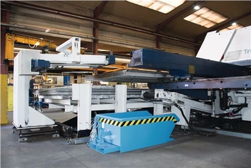 BAUER Mini-Kippbehälter L1385xB680xH450mm lichtblau Inh.0,23 m³ Trgf.750kg 84kg