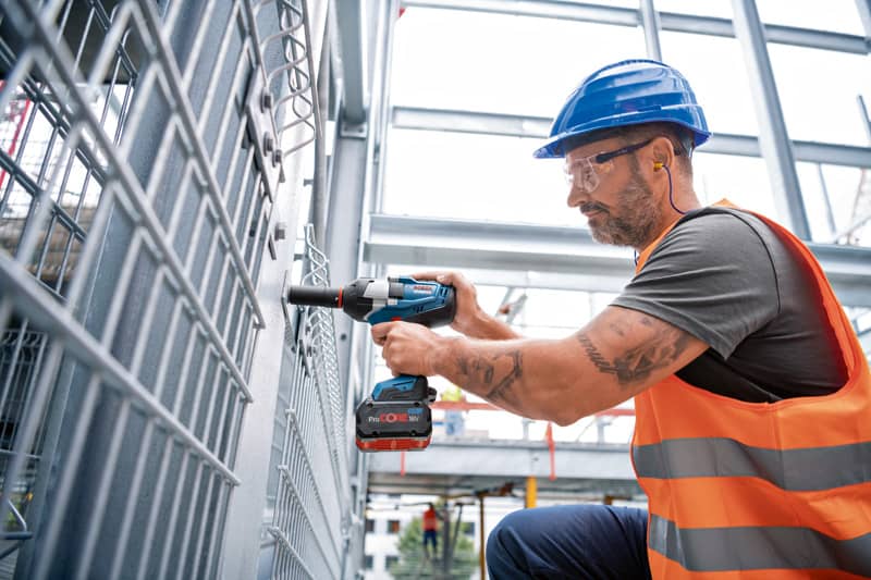 BOSCH Akku-Drehschlagschrauber GDS 18V-1000 mit 2x Akku ProCORE18V 8.0Ah in L-BOXX