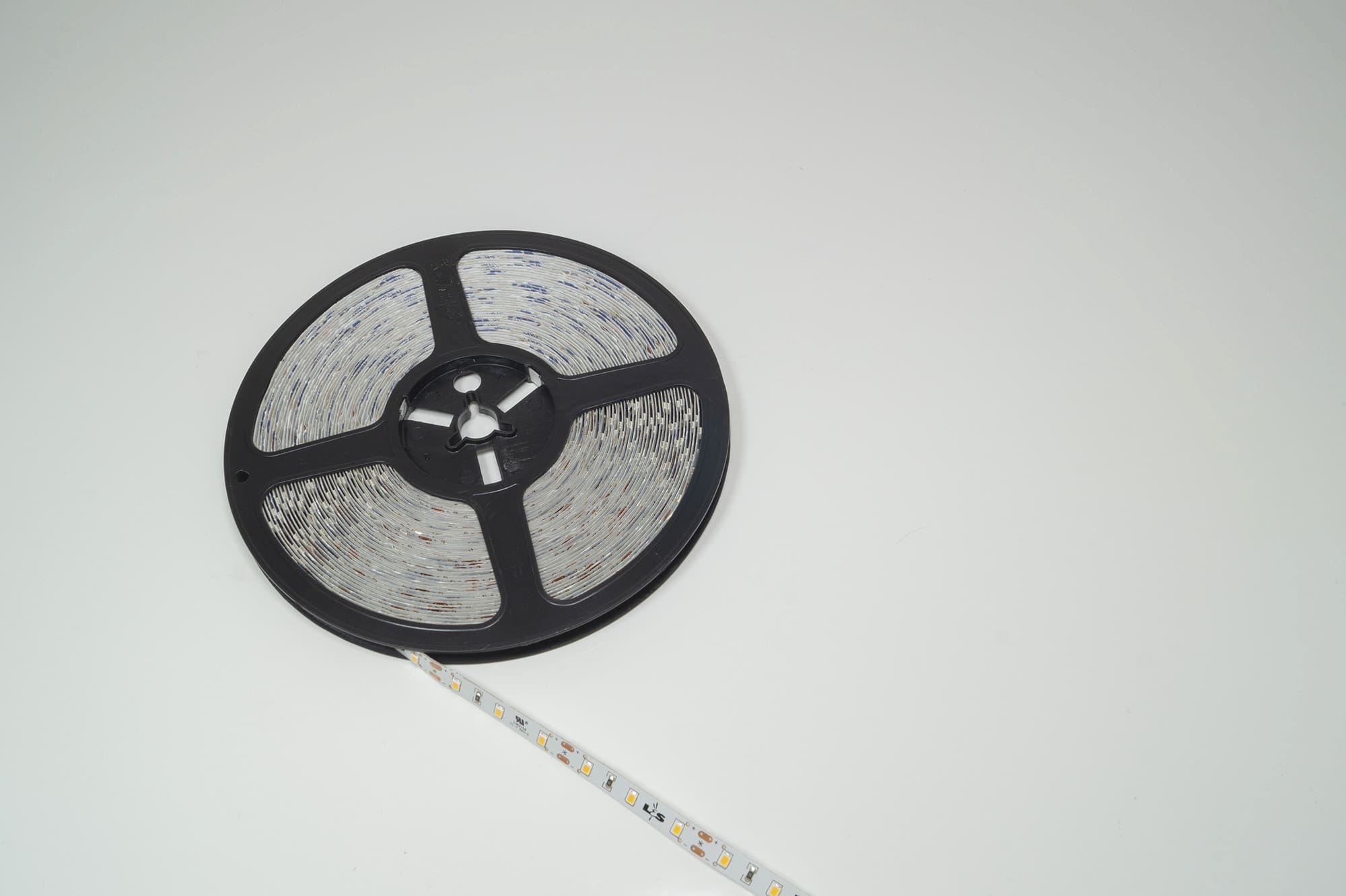 L&S LED-Band 60LEDs/m (2835), 4000K, 3/50mm, 12VDC, 4,8W/m, 8mmx15m, IP20, white PC, Tudo Eco