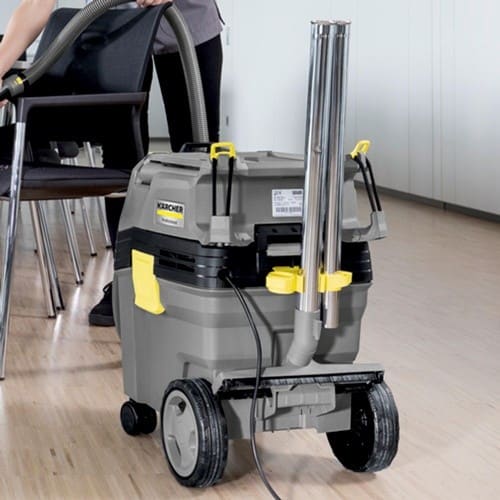 KÄRCHER Nass- u.Trockensauger NT 30/1 Ap L max.1380 W 74l/s 30l 273/27,3mbar/kPabar