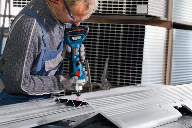 BOSCH Akku-Geradschleifer GGS 18V-20 in L-BOXX