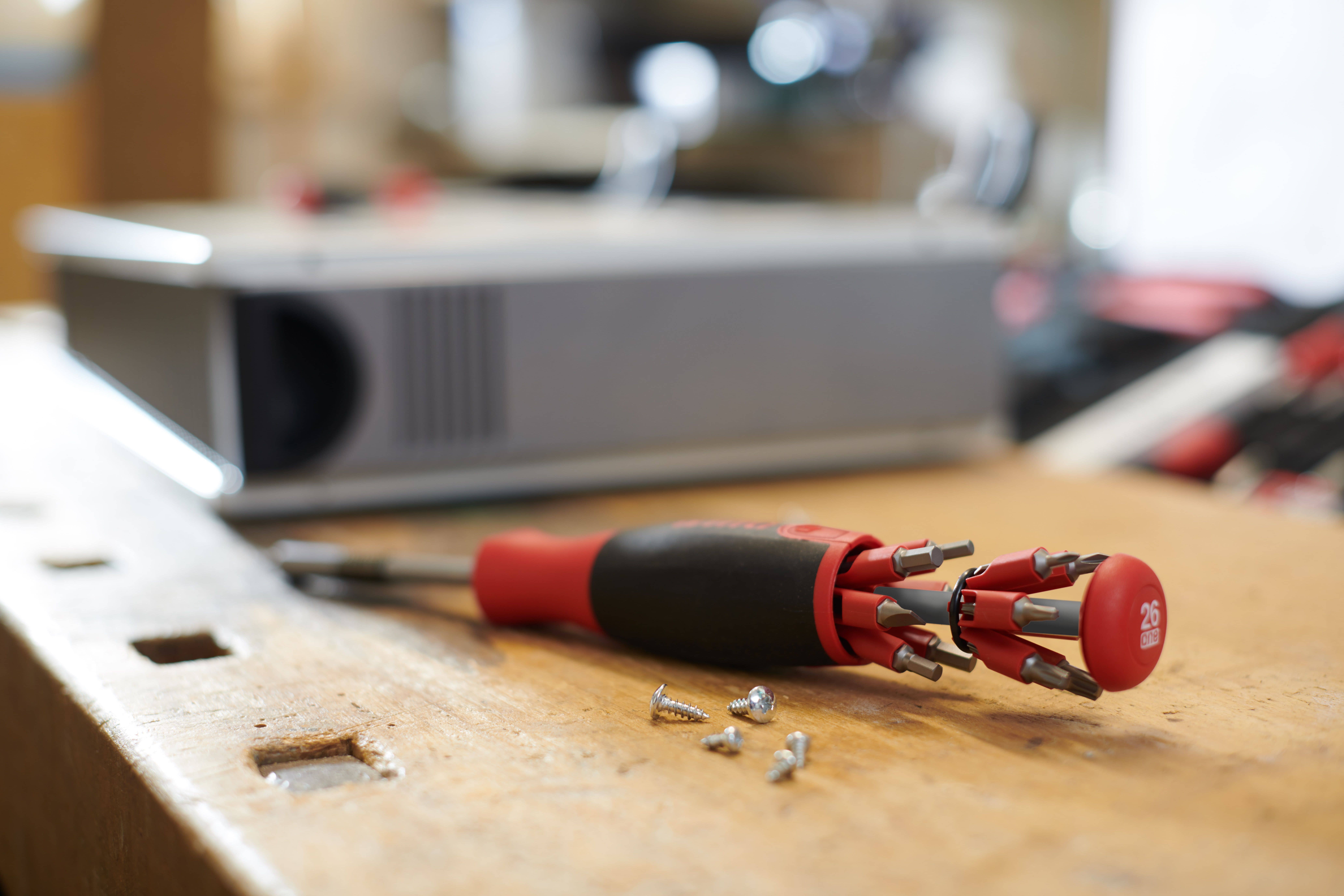 Wiha Schraubendreher mit Bit Magazin LiftUp 26one® gemischt mit 13 Doppelbits (43895)