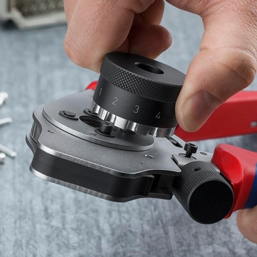KNIPEX Vierdornpresszange L.240mm 0,14-6 (AWG 26-10)mm² KNIPEX