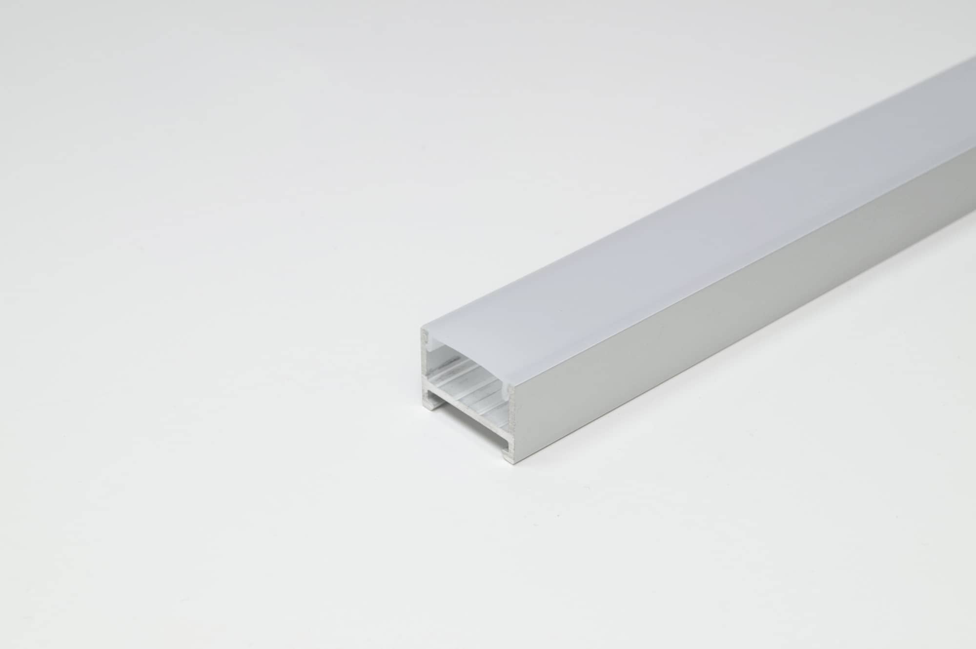 L&S Abdeckprofil für Profil Porto 1/3/5, L=3000mm, Kunststoff Opal