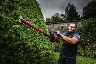 MILWAUKEE M18™ FUEL™ Akku-Heckenschere 75 cm M18FHET75G2-802
