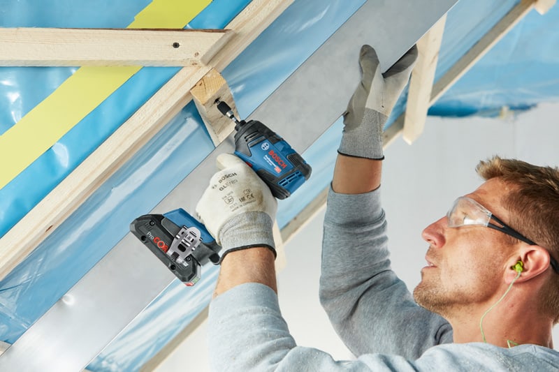 BOSCH Akku-Drehschlagschrauber GDR 18V-200 in L-BOXX