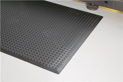 Arbeitsplatzbodenbelag schwarz SBR-Gummi COBA