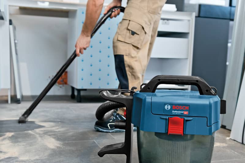 BOSCH Akku-Staubsauger GAS 18V-10 L, Solo Version, mit Elektrowerkzeugadapter