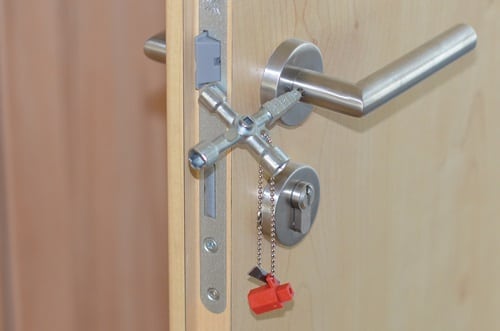 SCHUEBO Schaltschrankschlüssel 820 M03 13 Funktionen m.Bitadapter SCHUEBO